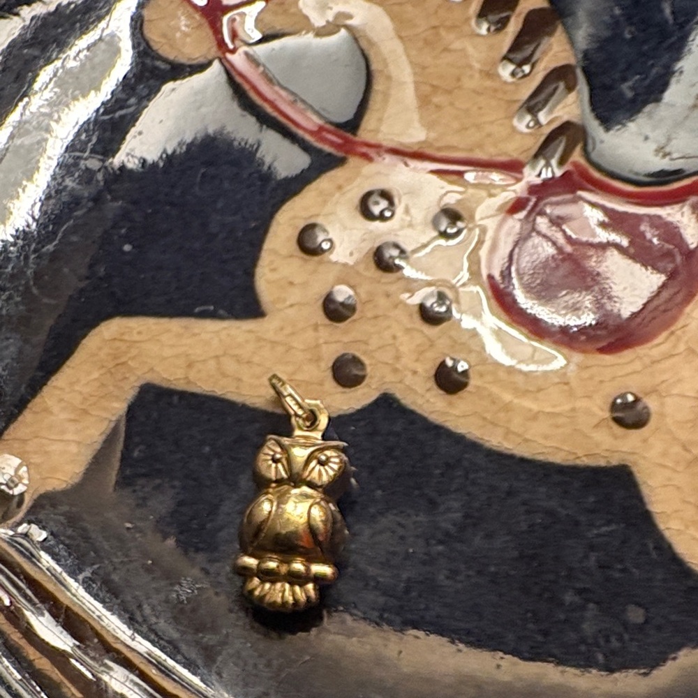 14k gold Owl Pendant. 🤩🤩SOLD🎁🎁